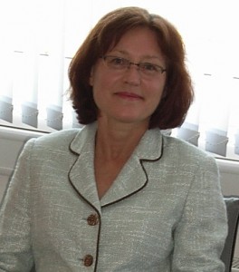 Dr. Gabriele Tille 